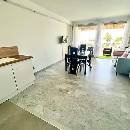 Golfe Juan - Seafront - 2 People - Parking * فالوريس