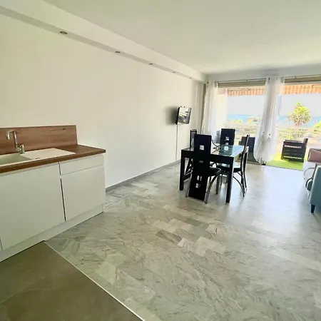 Golfe Juan - Seafront - 2 People - Parking شقة