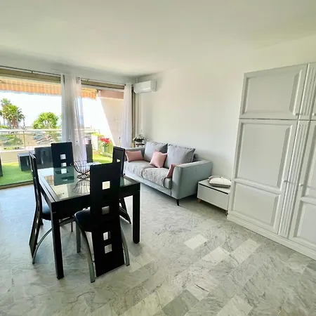 Golfe Juan - Seafront - 2 People - Parking شقة